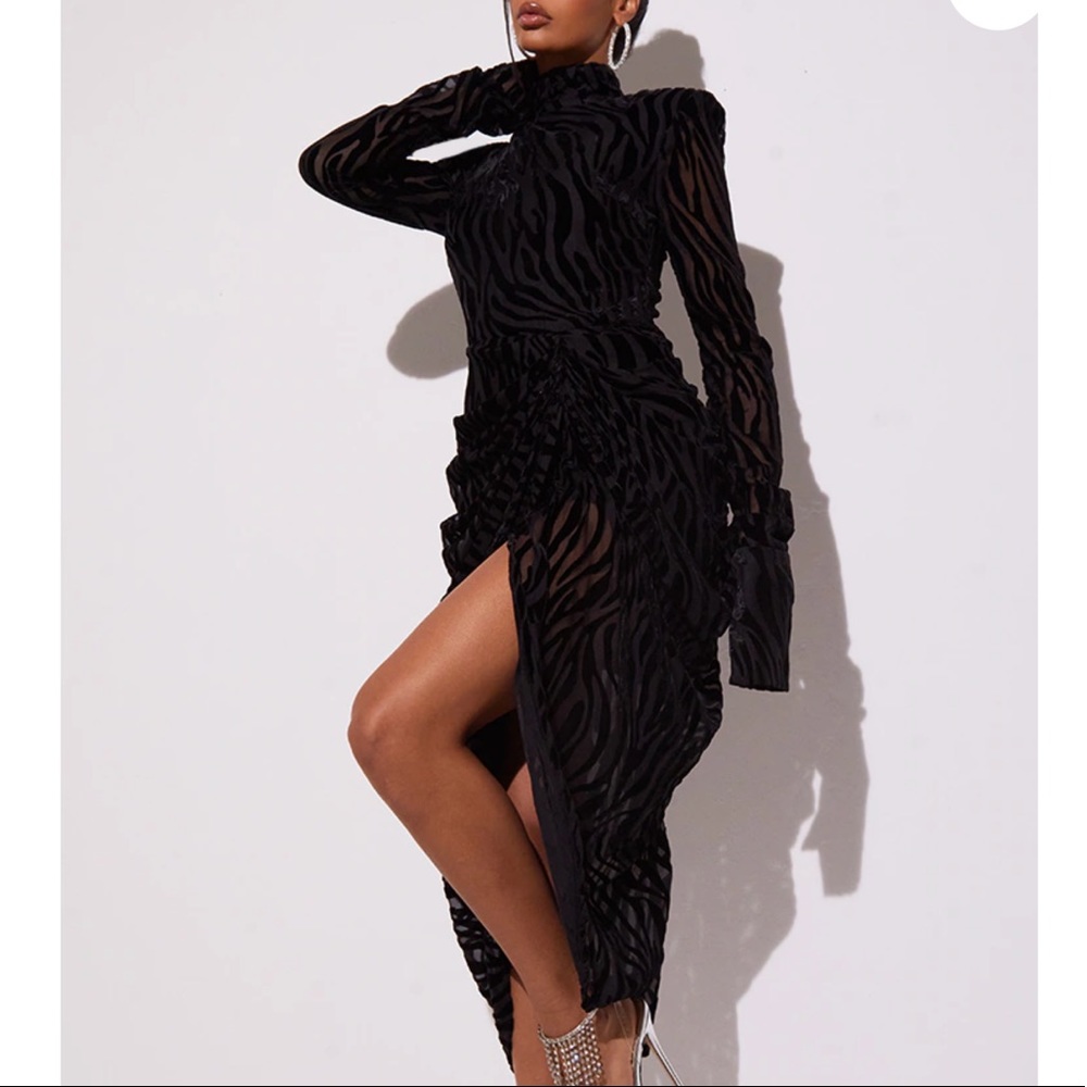 Gorgeous black dress